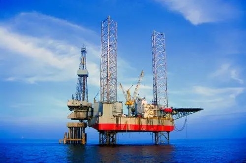 Платформа по разработке нефтяных месторождений на море компании ZX