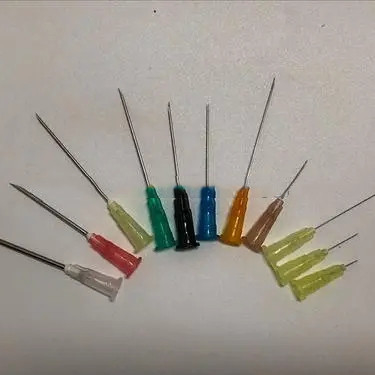 Высокоскоростная устранимая производственная линия 220V 380V иглы шприца