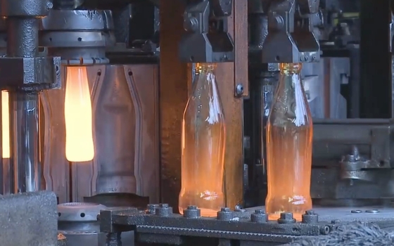 Линия производства бутылок для напитков из стеклянных бутылок Coca Cola